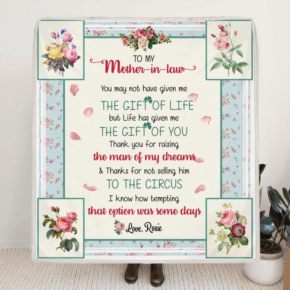 Personalized Mother-in-law Fleece Blankets - Best gift for Mother's day - Life Has Given Me The Gift Of You - KE3RBB