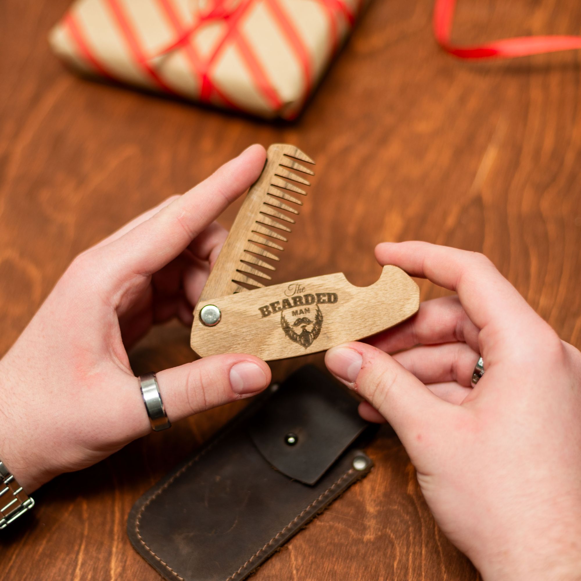 Wooden Beard Comb – Bearded Man