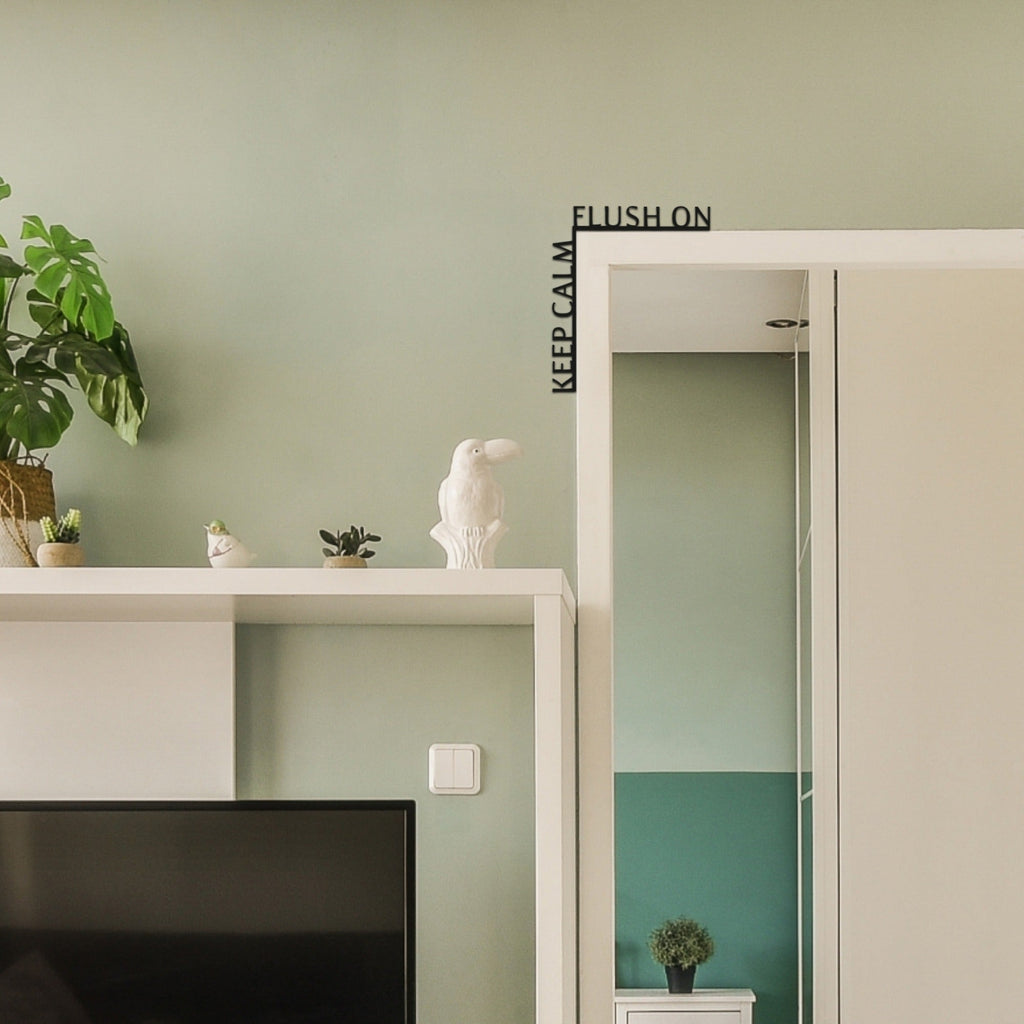 Wooden Corner Quote – Keep Calm, Flush On