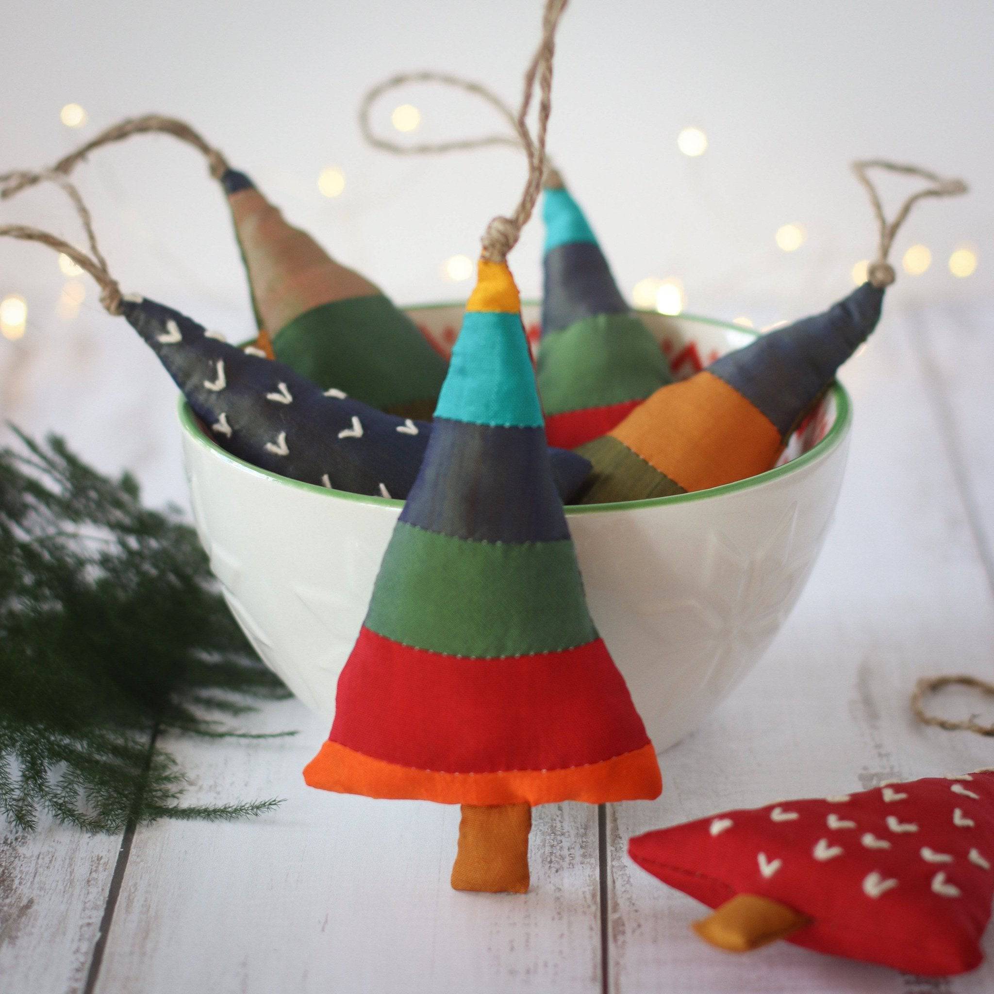 Rustic Christmas Trees Sewing Kit